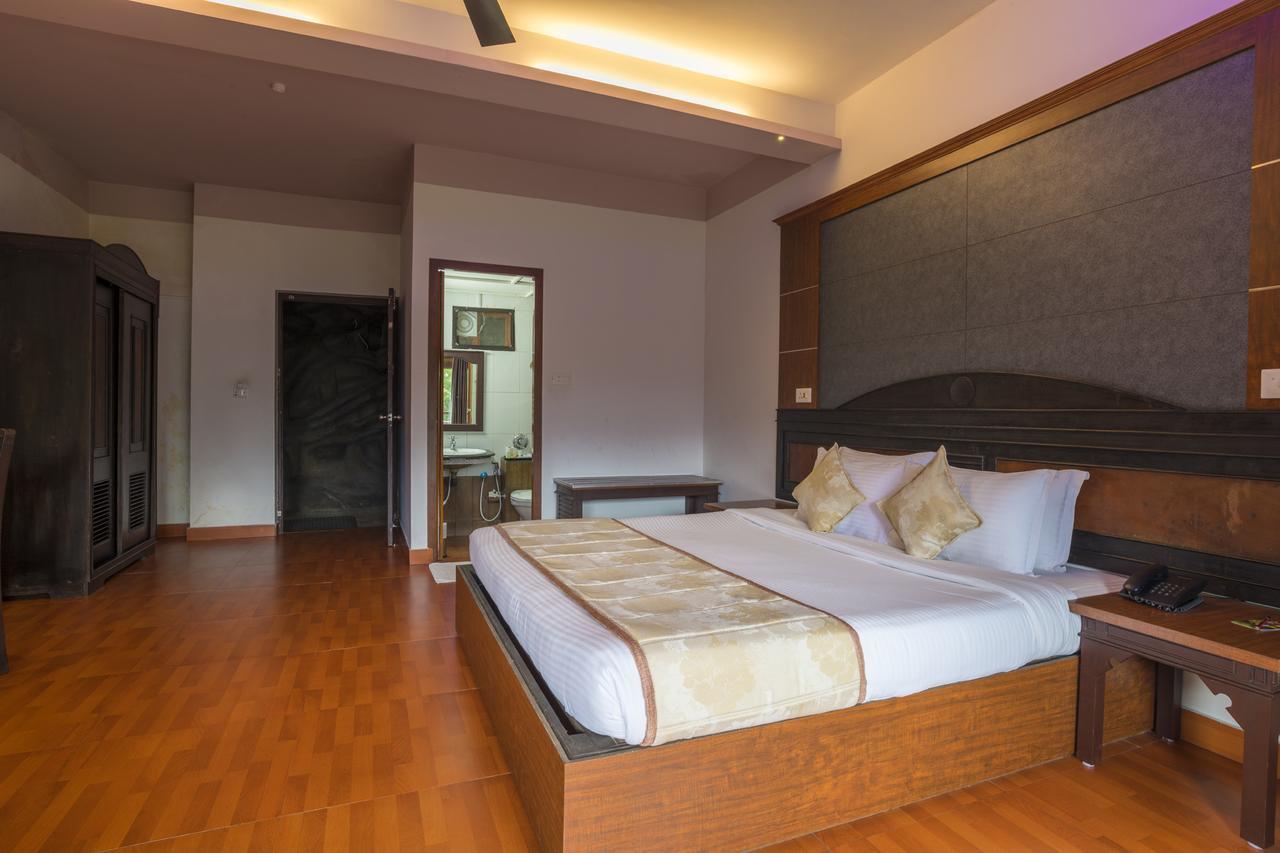 Upavan Resort Витірі Екстер'єр фото