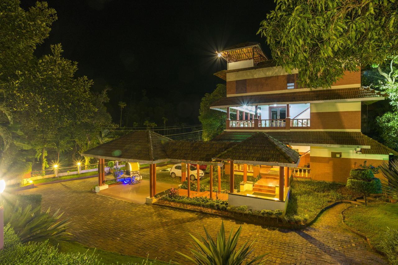 Upavan Resort Витірі Екстер'єр фото